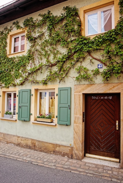 Decoração da casa no centro da cidade de Old Bamberg na Alta Francônia, Baviera, Alemanha. Também é chamado de Alte Hofhaltung.