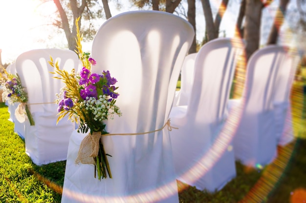 Decoração de casamento ao ar livre