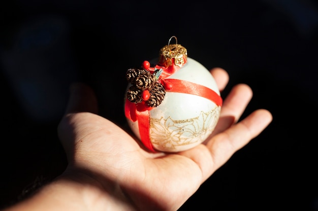decoração de esfera de natal disponível