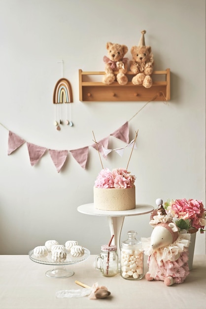 Decoração de festa de um ano fundo de feliz aniversário quebra de bolo