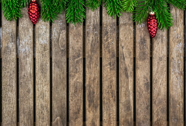 Decoração de fundo: decorações de natal em um espaço de fundo e cópia de madeira