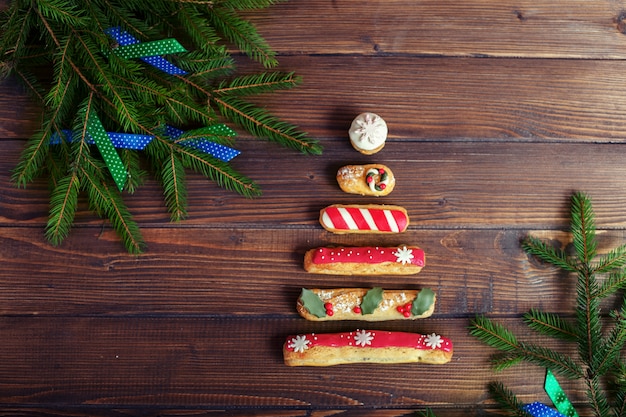 Decoração de Natal e doces. O conceito de Natal e Ano Novo