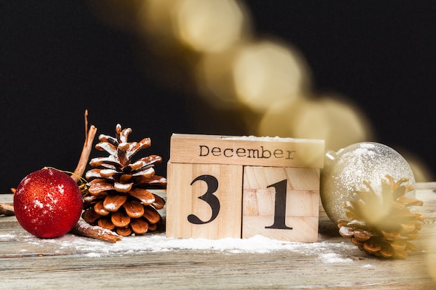 Foto decoração de natal na mesa de madeira