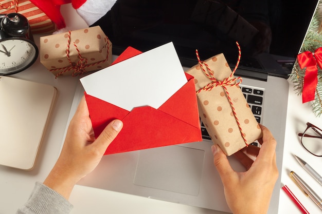 Decoração de Natal plana leiga Local de trabalho de escritório