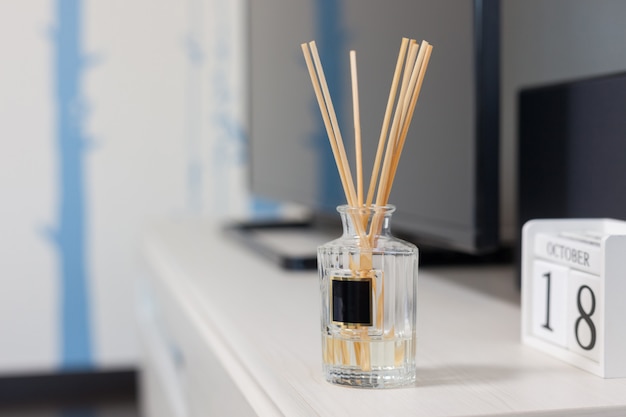 Decoração perfumada em um lindo apartamento