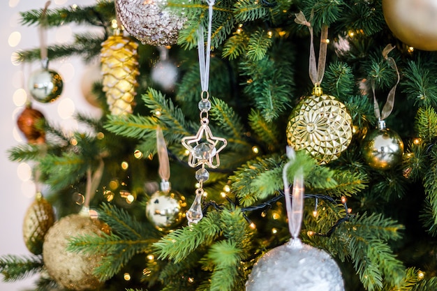 Decoración en árbol de Navidad