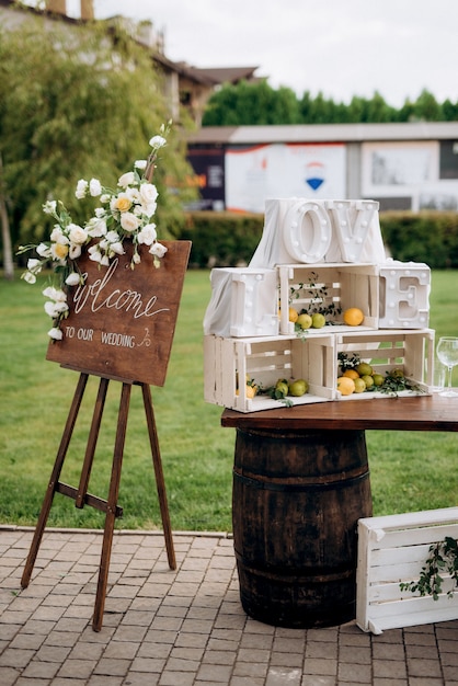 Decoración de boda con elementos naturales.