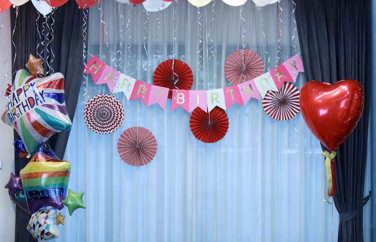 Foto decoración de la casa durante la fiesta de cumpleaños