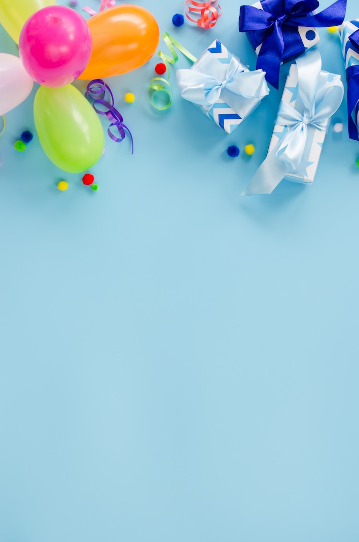 Foto decoración de cumpleaños en superficie azul