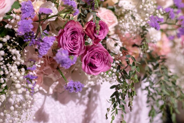 Decoración de flores blancas para bodas