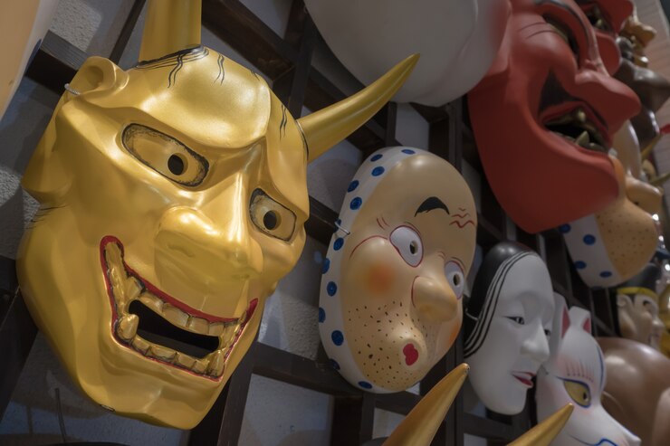 Foto decoración de máscara japonesa en la tienda de recuerdos