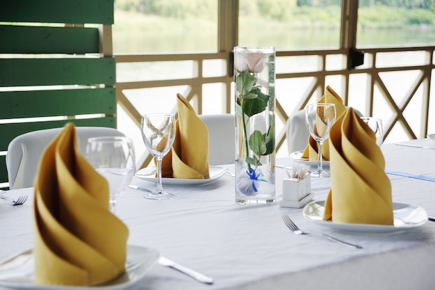 Decoración de la mesa de la boda