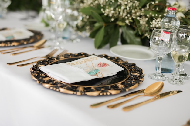 Foto decoración de mesa de bodas con flores