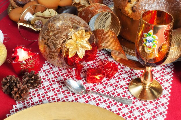 Decoración de mesa de cena de Navidad decorada