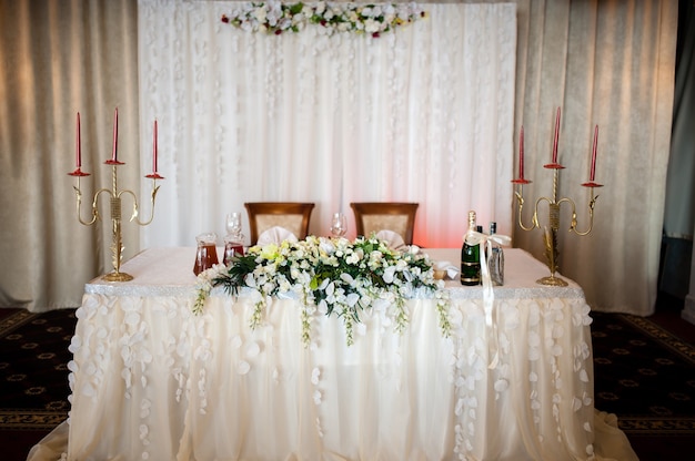 La decoración de las mesas de la boda