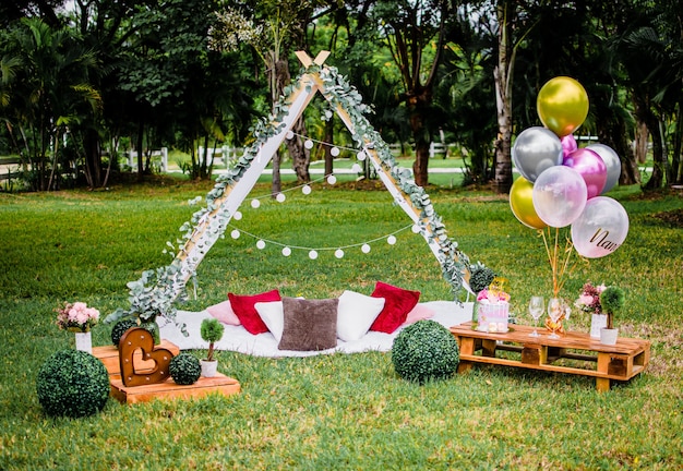 decoraciones festivas para una fiesta en el jardín