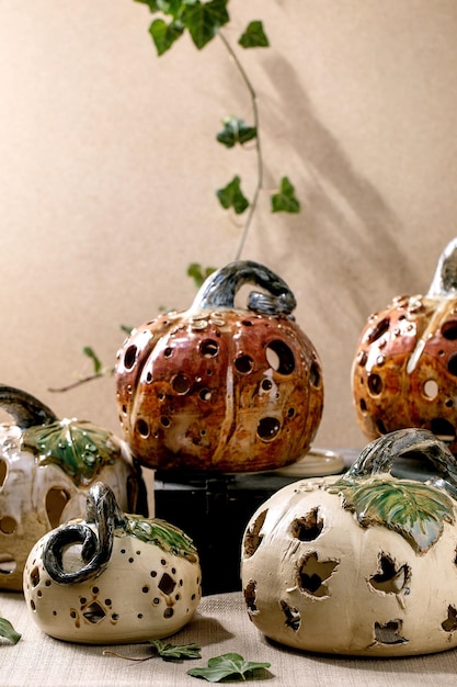 Decoraciones de Halloween calabazas de cerámica artesanales