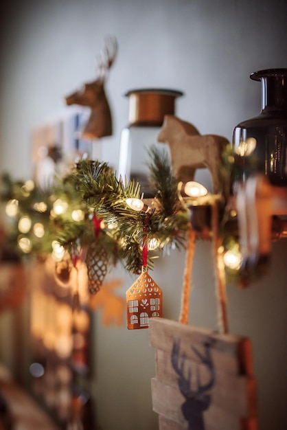 Foto decoraciones navideñas con luces bokeh concepto navideño