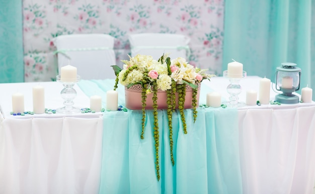 Decorações de mesa de casamento na cor tiffany