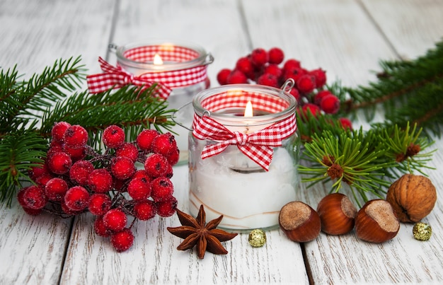 decorações de Natal velas em potes de vidro com abeto