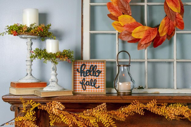 Foto decorações de outono aconchegantes na lareira