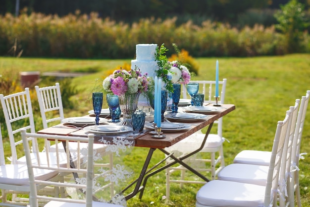 Decorado para casamento elegante mesa de jantar no jardim