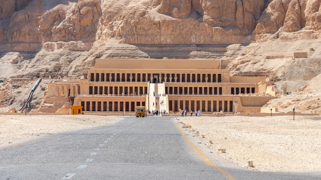 Deir al-Bahari-Komplex und der Tempel der Hatschepsut, Luxor, Ägypten