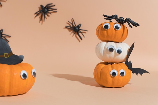 Dekoration für Halloween-Party süße Kürbisköpfe mit Augen und lustigen Gesichtern Set Kürbismonster und kriechende Spinnen Kopieren Sie Raumanzüge für Blogs Kunstaktivität für Kinder DIY-Meisterklasse