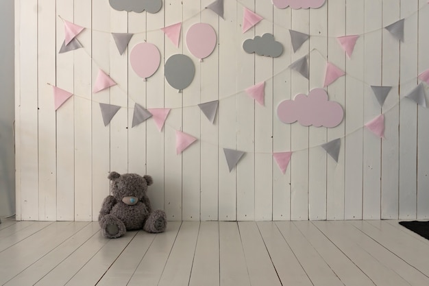 Dekoration und Gestaltung eines Kinderzimmers in Pastellfarben, moderne Wohnung
