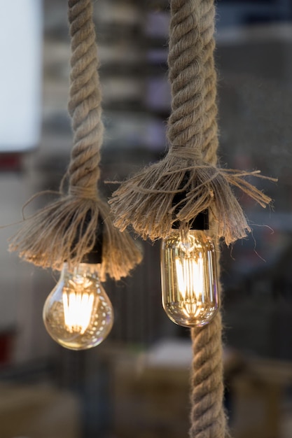 Dekorative antike Glühlampen im Edison-Stil