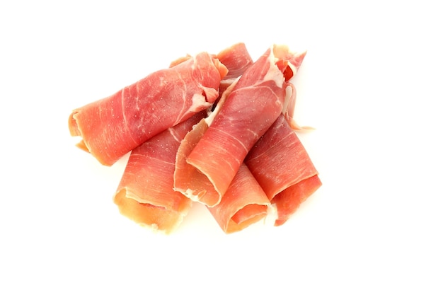 Deliciosa carne de jamón aislado sobre fondo blanco.