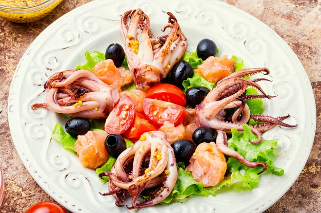 Deliciosa ensalada de mariscos