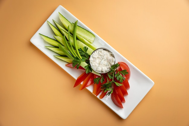 una deliciosa ensalada en un restaurante