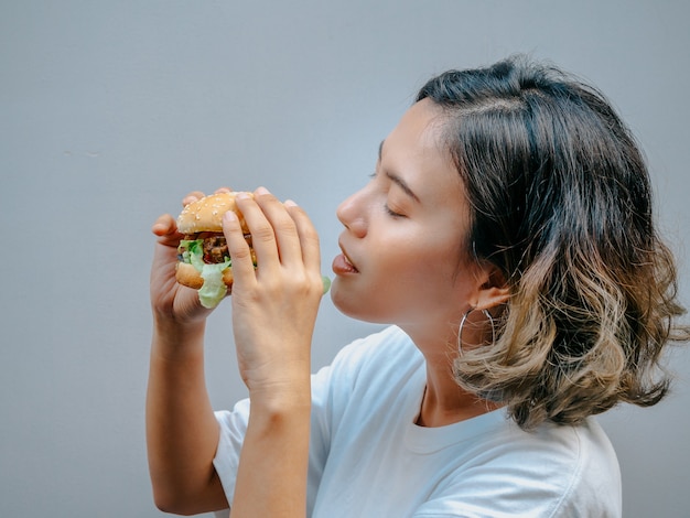 Deliciosa hamburguesa casera fresca