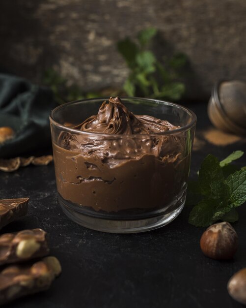 Foto deliciosa mousse de chocolate com close up de alta qualidade e resolução belo conceito de foto