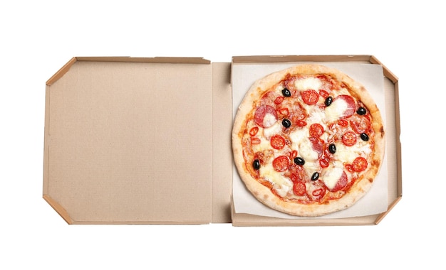 Foto deliciosa pizza diablo em caixa de papelão isolada na vista superior branca