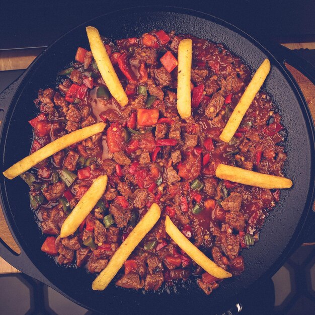 Deliciosa refeição de carne na mesa