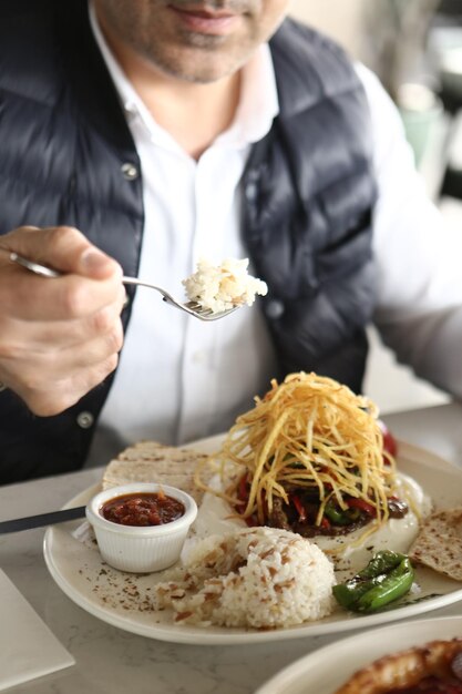 Deliciosa refeição de carne na mesa