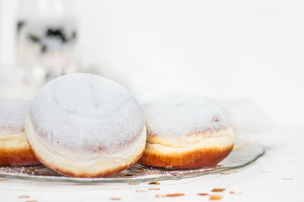 Deliciosa rosquilla de carnaval, dulce krof