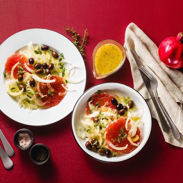 Deliciosa salada fresca de erva-doce e toranja