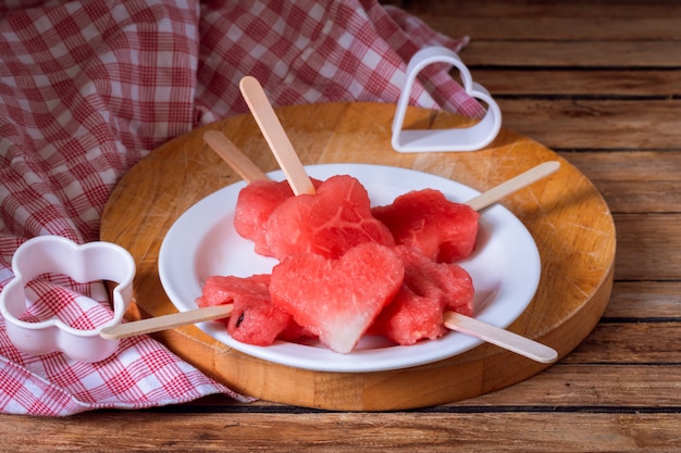 deliciosa sandía fresca con arándanos