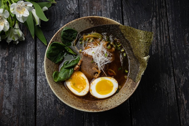 deliciosa sopa preparada en el restaurante