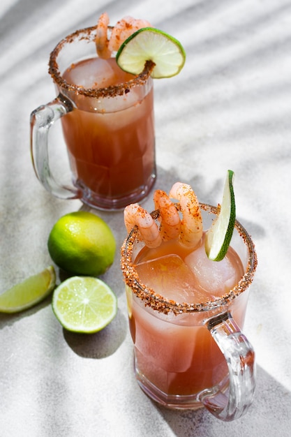 Foto deliciosa variedade de bebidas michelada