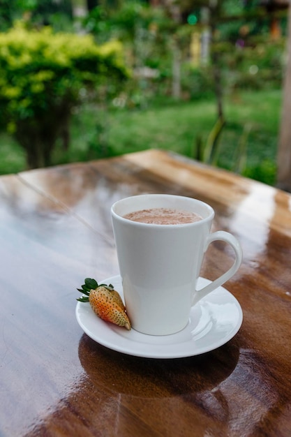 Deliciosa xícara de chocolate quente