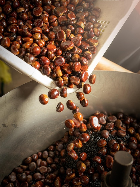 deliciosas castañas amarillas de la naturaleza