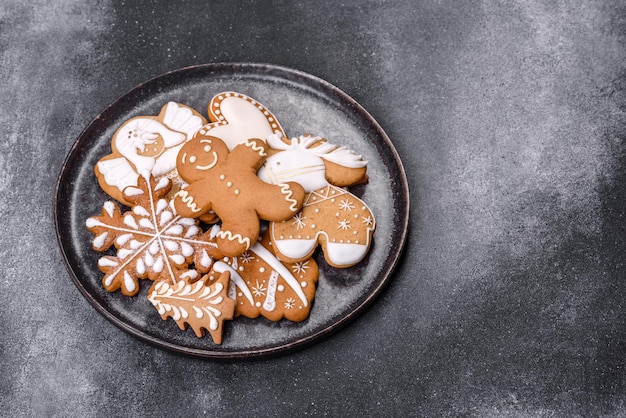 Deliciosas galletas de jengibre con miel, jengibre y canela