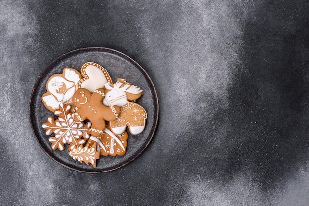 Deliciosas galletas de jengibre con miel, jengibre y canela