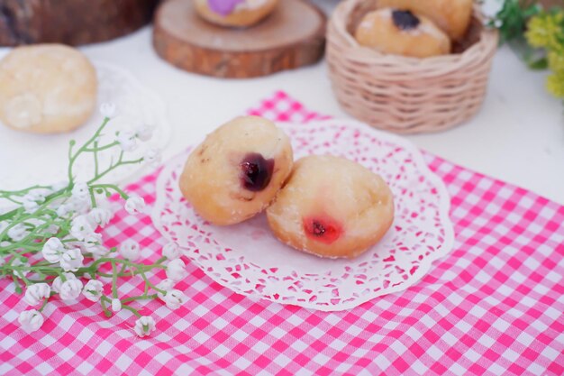 deliciosas rosquillas llenas de sabor como fondo