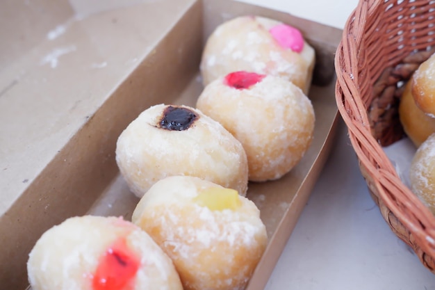 deliciosas rosquillas llenas de sabor como fondo