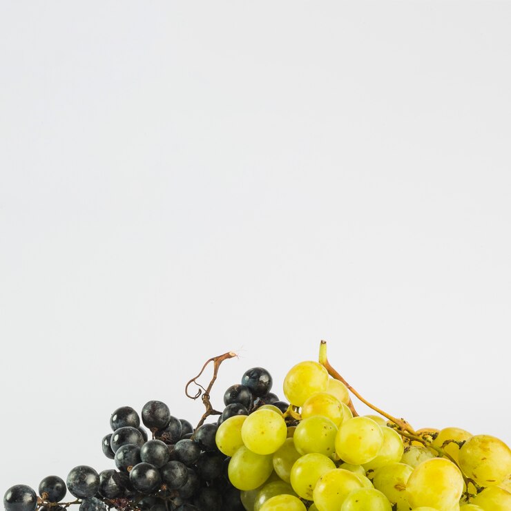 Foto deliciosas uvas blancas y negras
